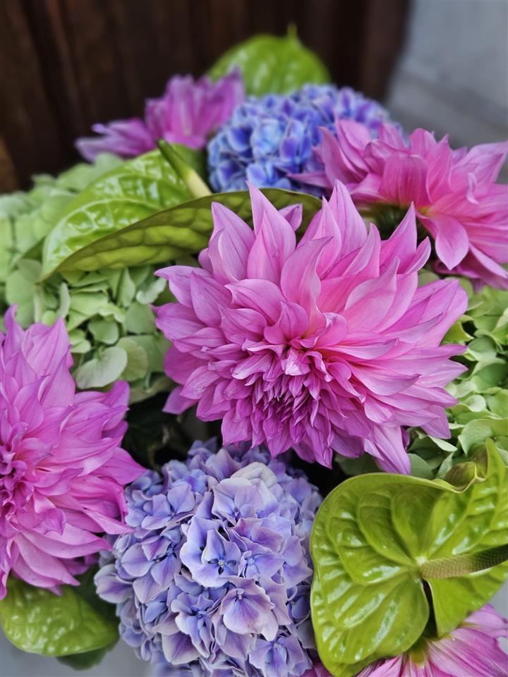 Boardroom flowers for South London business