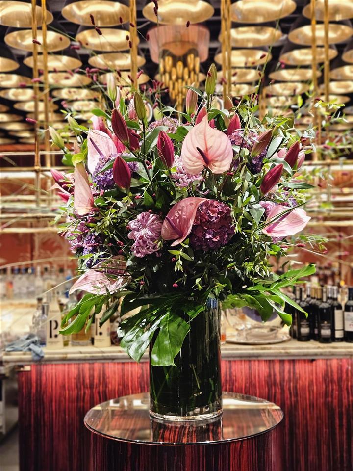 Reception flowers by Flowers by KiKi